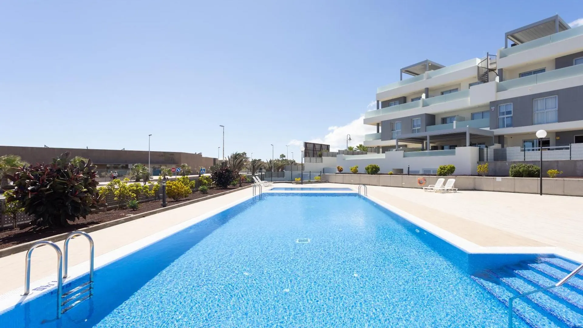 A Beautiful Apartment With A Beach View - La Tejita - El Medano