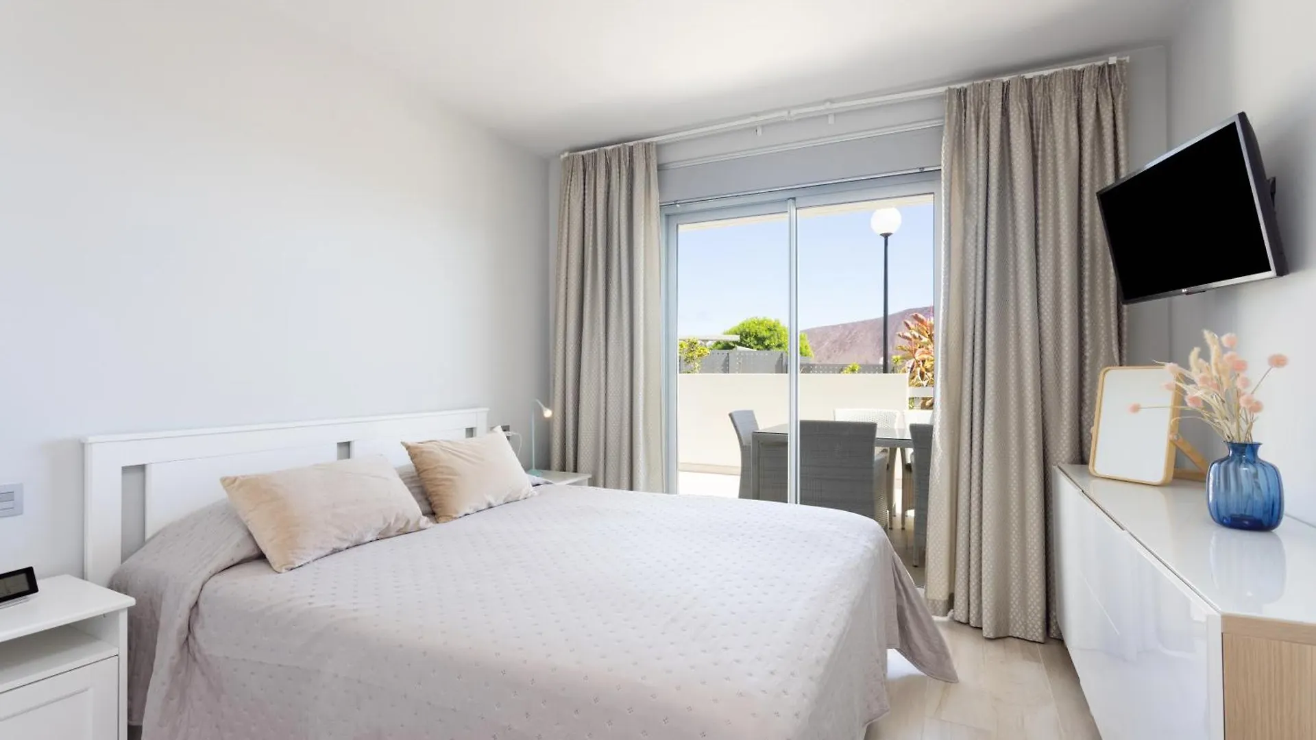 A Beautiful Apartment With A Beach View - La Tejita - El Medano 0*, エル・メダノ