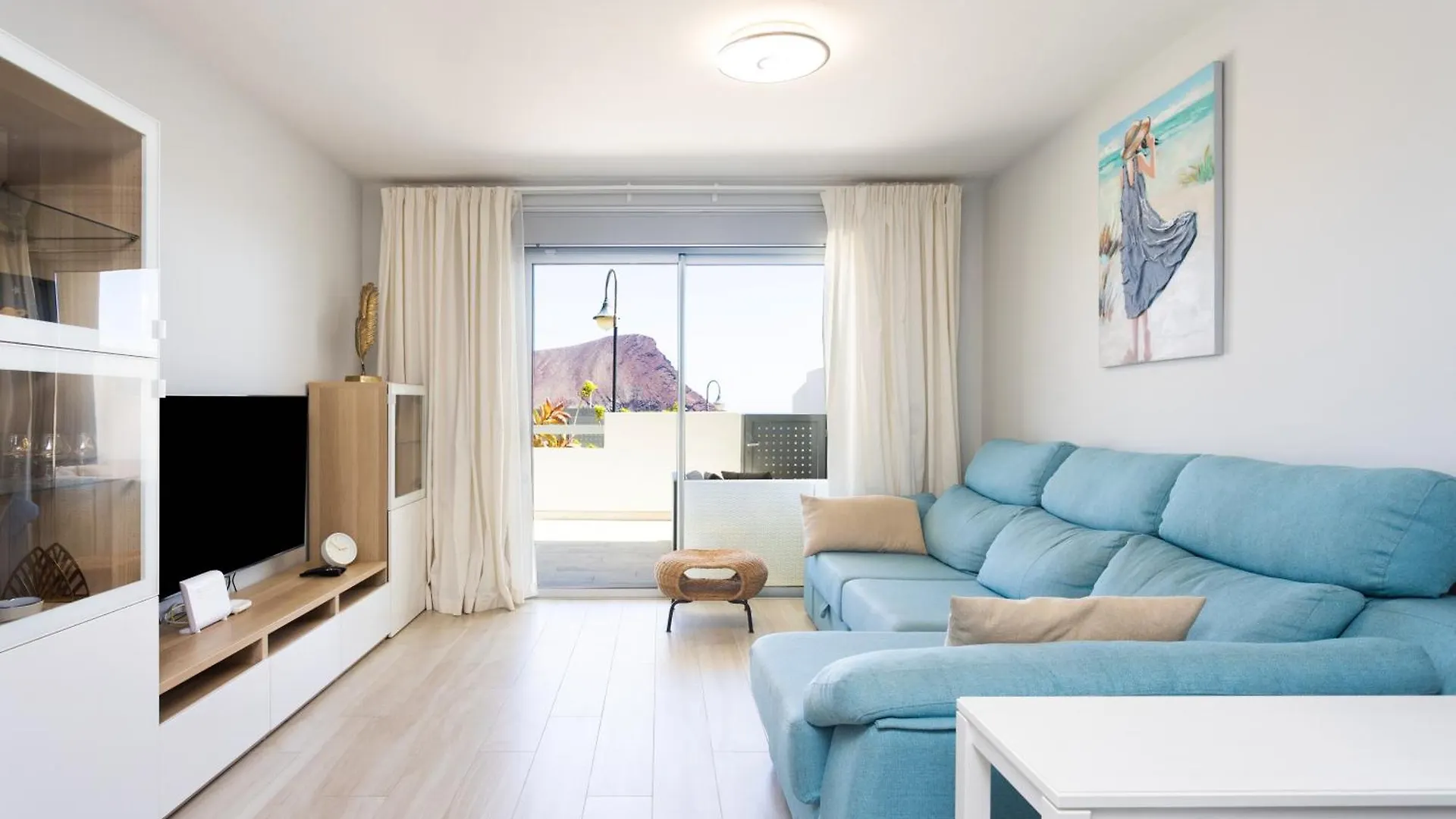 A Beautiful Apartment With A Beach View - La Tejita - El Medano スペイン