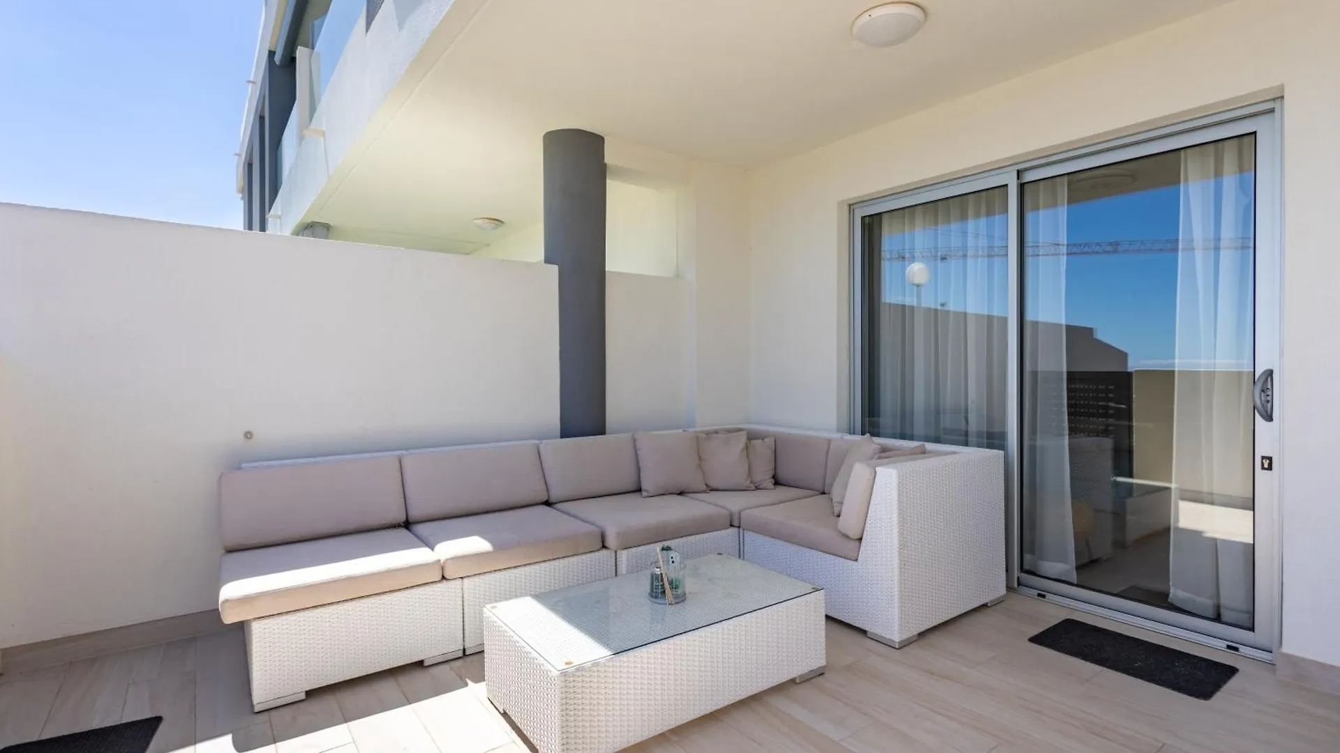 A Beautiful Apartment With A Beach View - La Tejita - El Medano